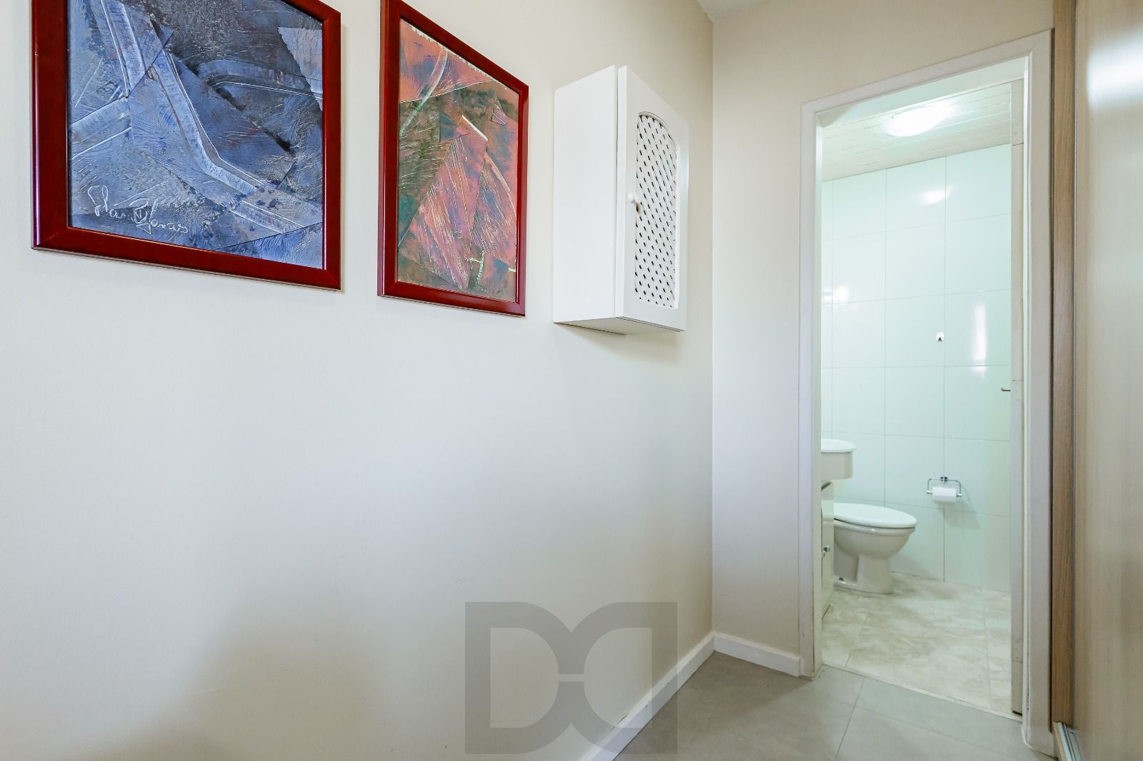 Apartamento a venda com dois dormitorios e vaga coberta no bairro Menino Deus. — foto 18