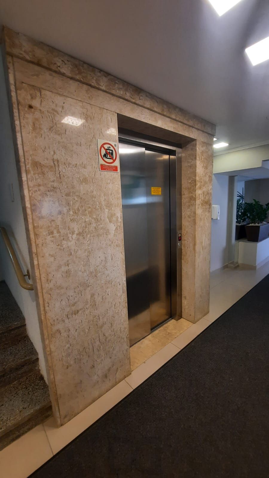 Apartamento com 02 quarto e 01 vaga no Bairro Praia de Belas em Porto Alegre — foto 19