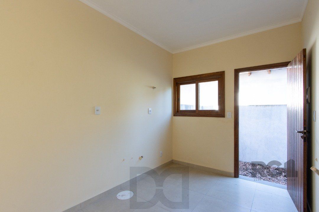 LINDA CASA EM CONDOMÍNIO JUNTO À NATUREZA — foto 9