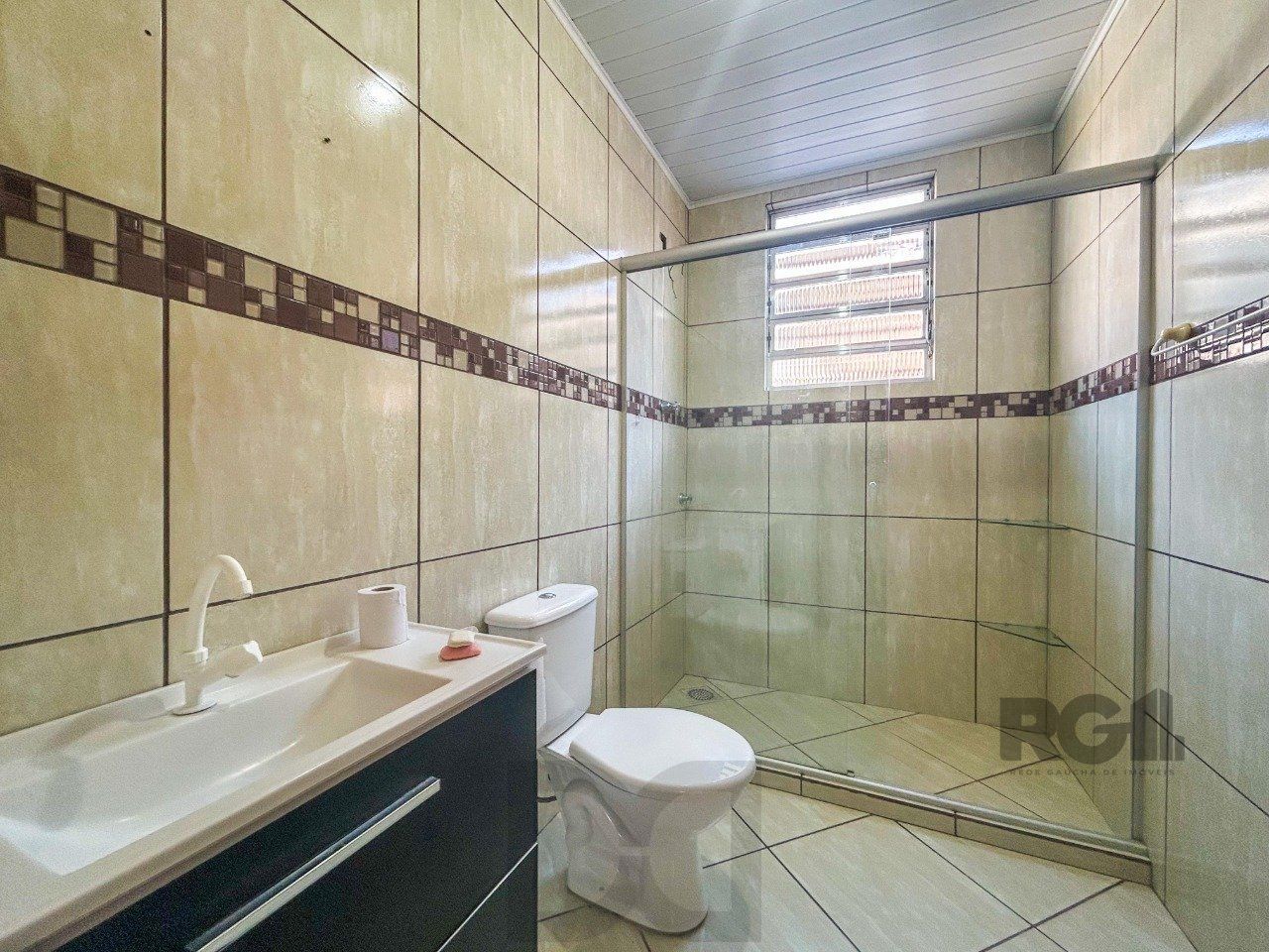 Casa 03 quartos, peças amplas, 03 dormitórios, salão de festas -3 vagas - Cavalhada — foto 14