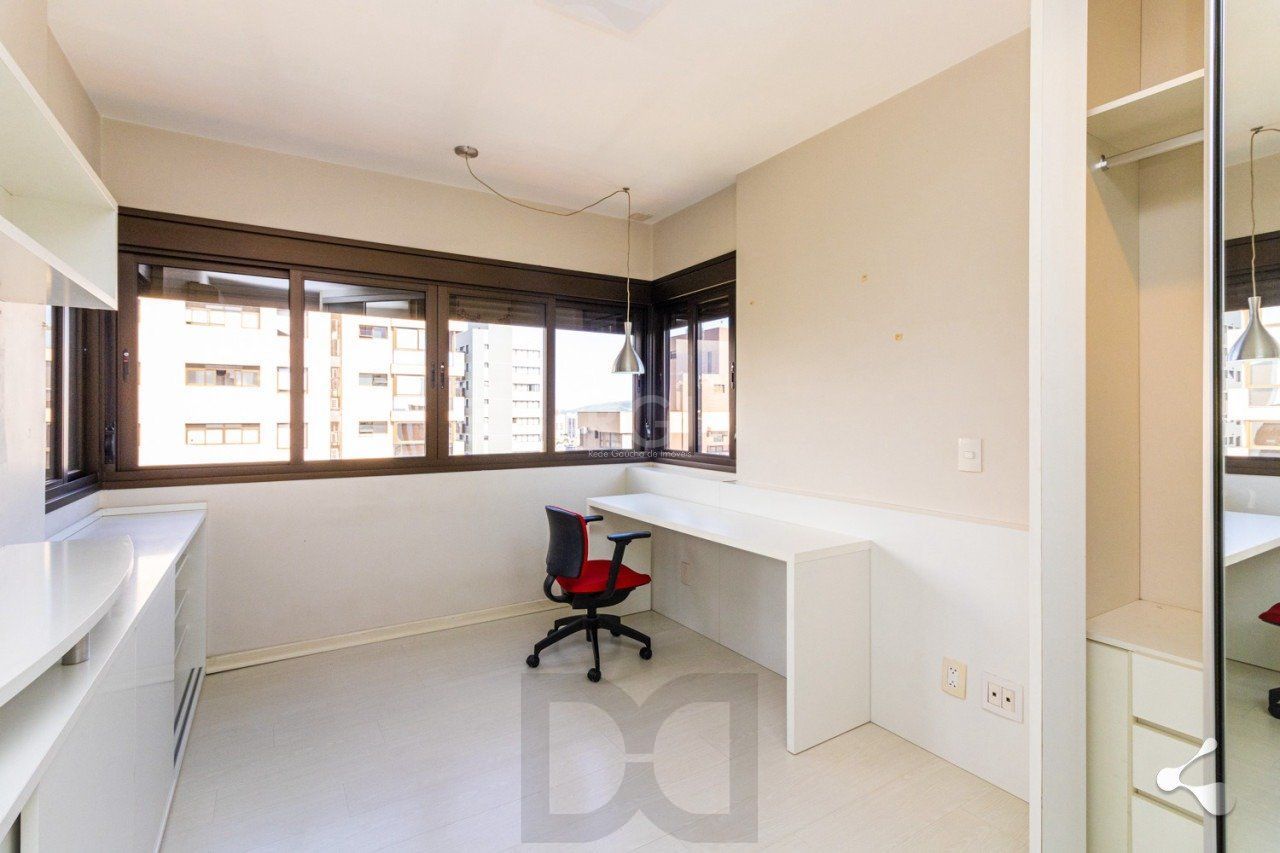 195m churrasqueira, 3 suites, 4 vagas semimobiliado no bairro Rio Branco, Poa/RS — foto 22