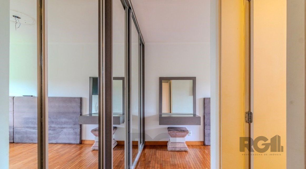 Casa em Condomínio com 04 Quartos - 4 vagas, 200,36 m² de área privativa - LOMBA DO PINHEIRO — foto 28