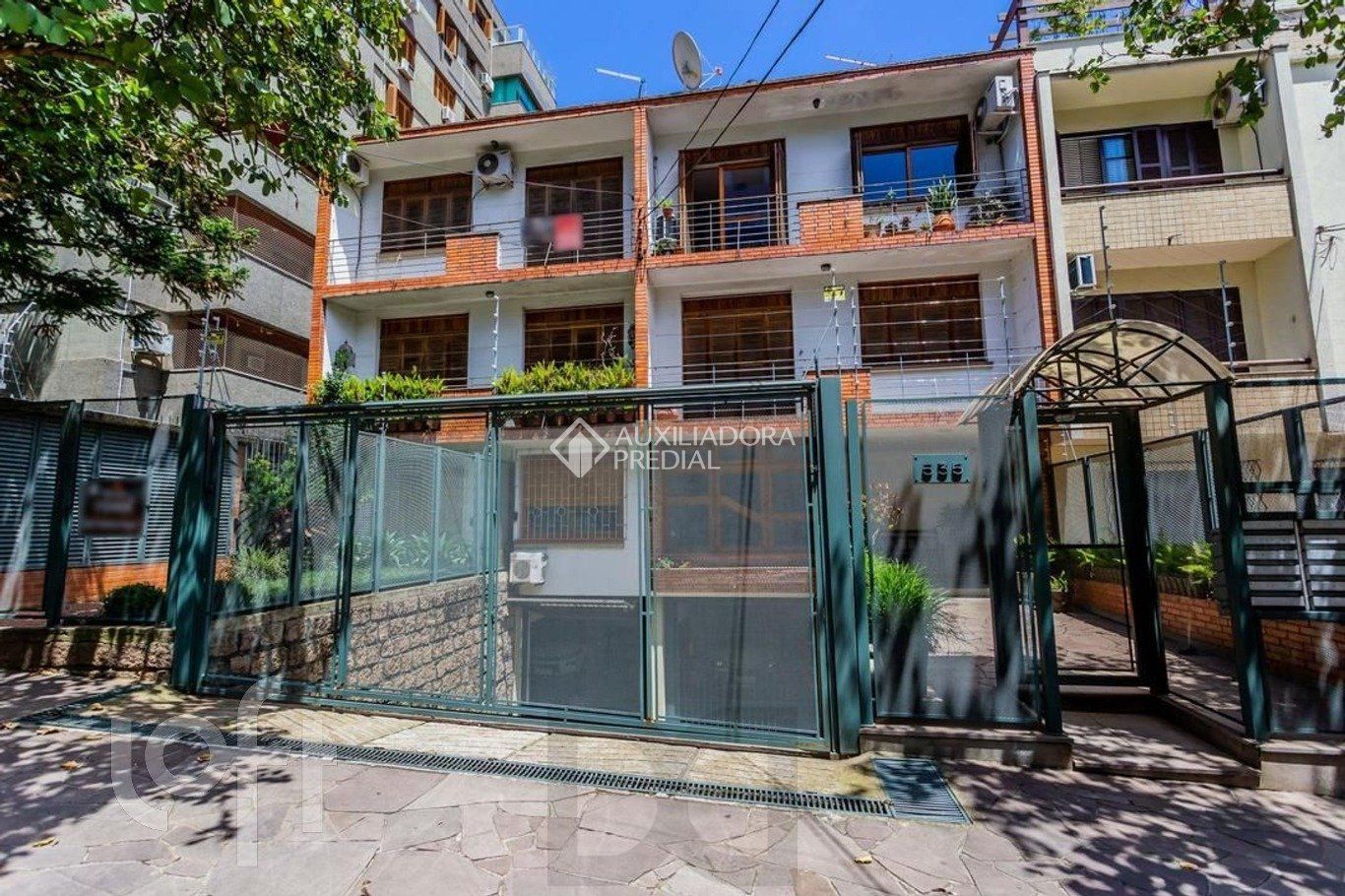 Apartamento, 2 dormitórios, area de serviço, bairro Petropolis, Porto Alegre/RS — foto 1