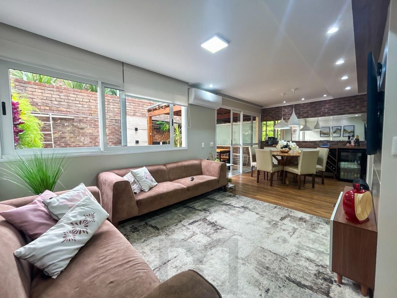 Casa em Condomínio com 03 quartos, 01 suíte e 02 vagas cobertas - Teresópolis — foto 9