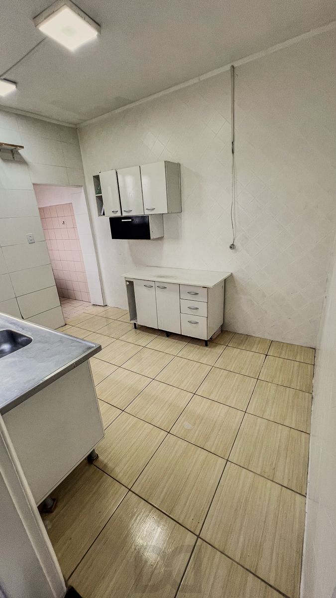 Apartamento com 02 quartos e 01 vaga, no Bairro Navegantes em Porto Alegre — foto 23