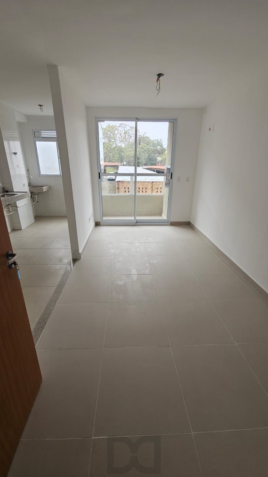 Apartamento 2 dormitórios , suíte , sacada com churrasqueira , 1 vaga de garagem coberta ! — foto 11