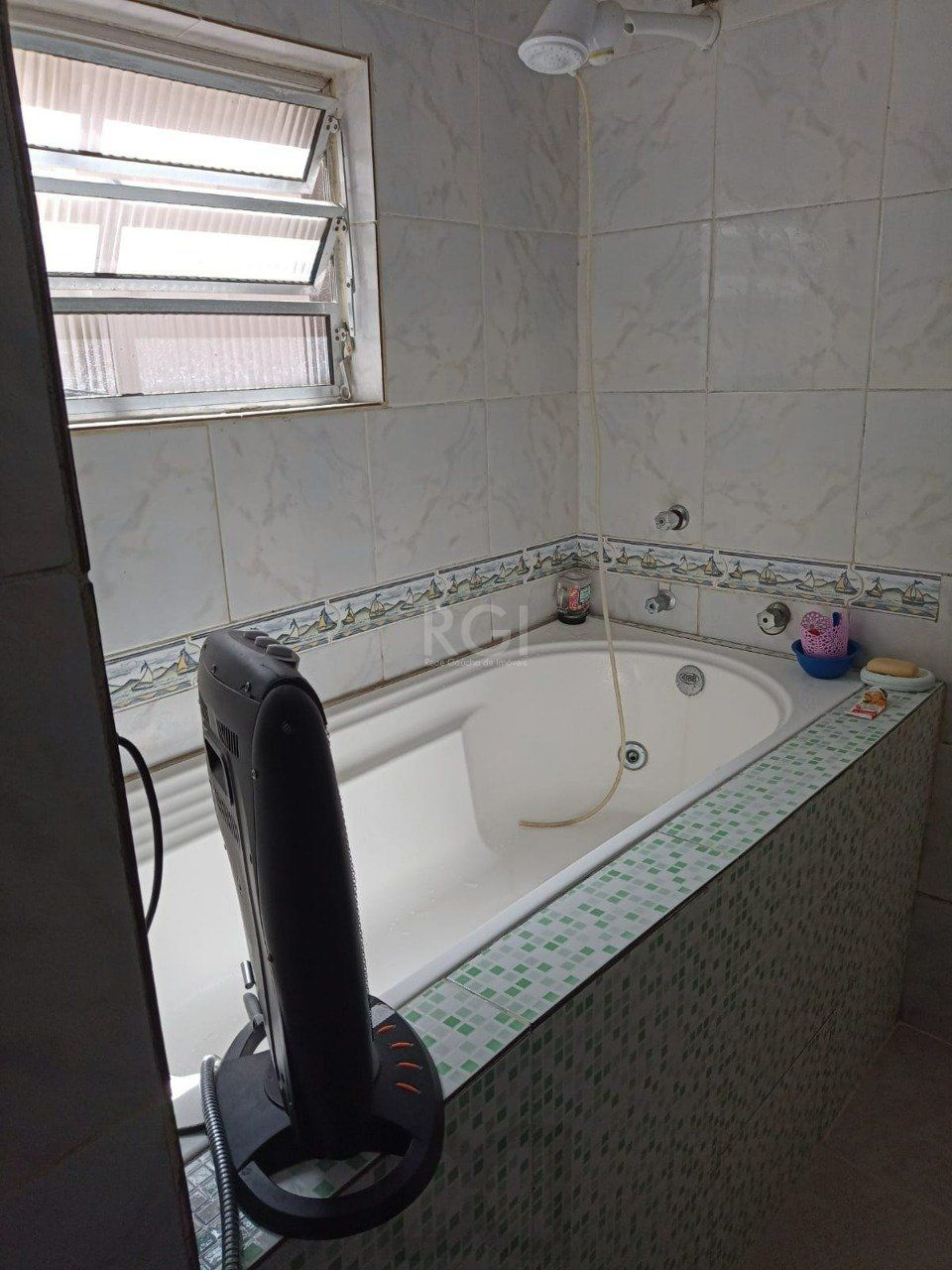 Casa 3 dormitórios, sendo 1 suite, 9 vagas - bairro Ponta Grossa Porto Alegre RS — foto 16
