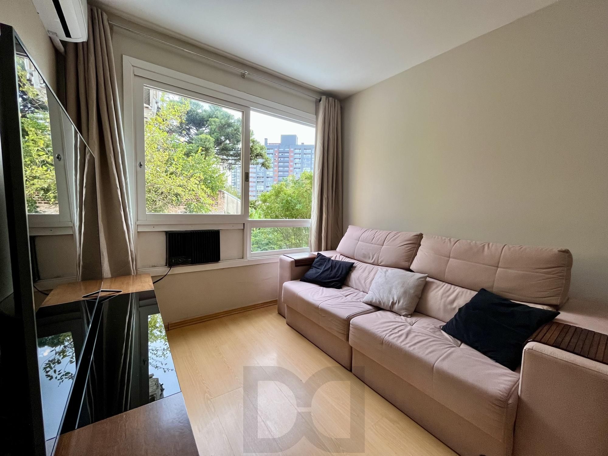 Apartamento com 02 quartos no Bairro Passo da Areia, Porto Alegre — foto 4