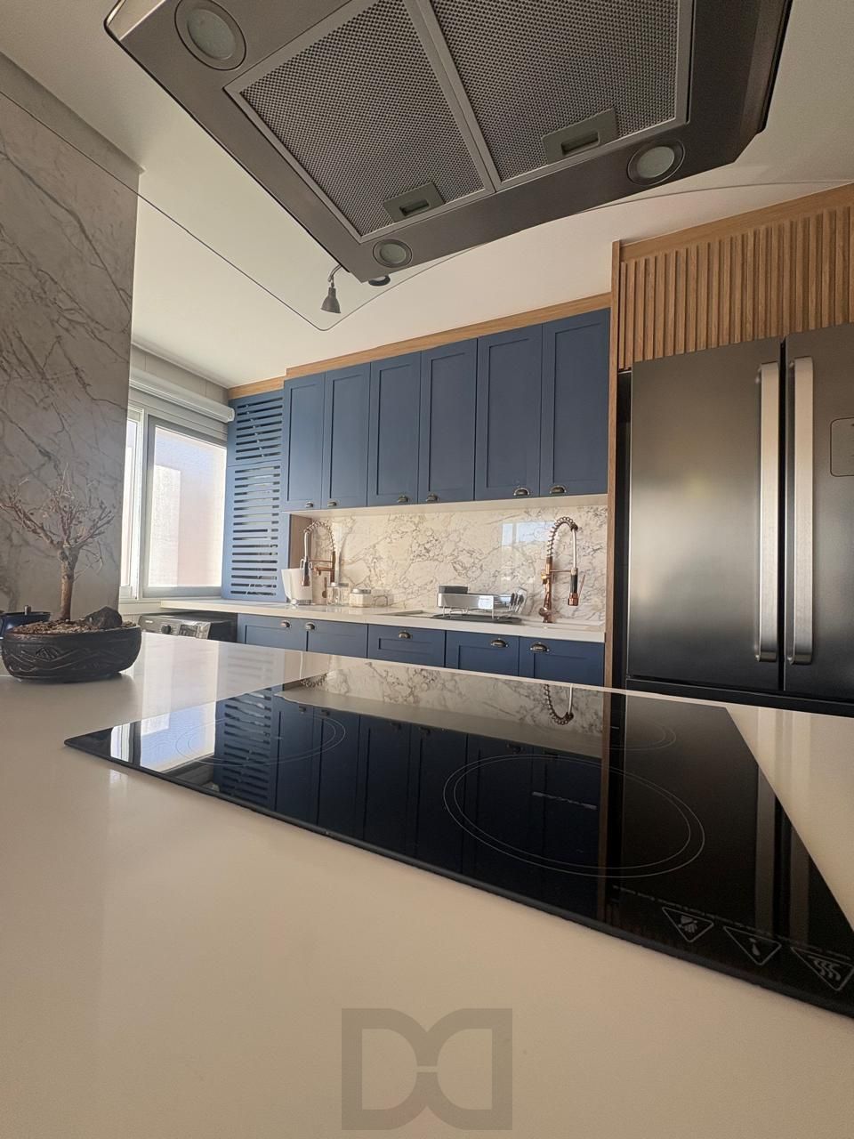 Apartamento à venda no Bairro Tristeza – Mobiliado. Lindo apartamento de 3 dormitórios, transformado em 2 dormitorios, sendo 1 suíte, com excelente distribuição dos ambientes. — foto 6