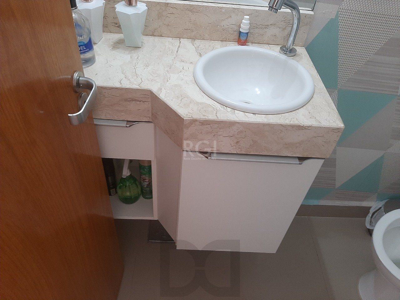 Casa com 2 quartos, 2 suítes, varanda, vaga, no bairro Aberta dos Morros, Poa/RS — foto 11
