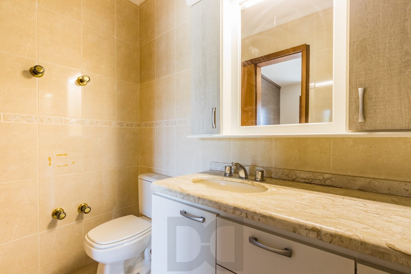 Casa para Venda - 227.93m², 3 dormitórios, 1 suite, 2 vagas - Chácara das Pedras — foto 3