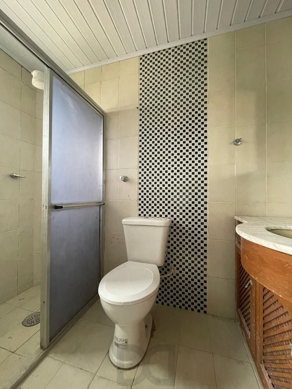 Sobrado de 2 dormitórios ambos suíte! a poucos metros do centro do bairro. — foto 11