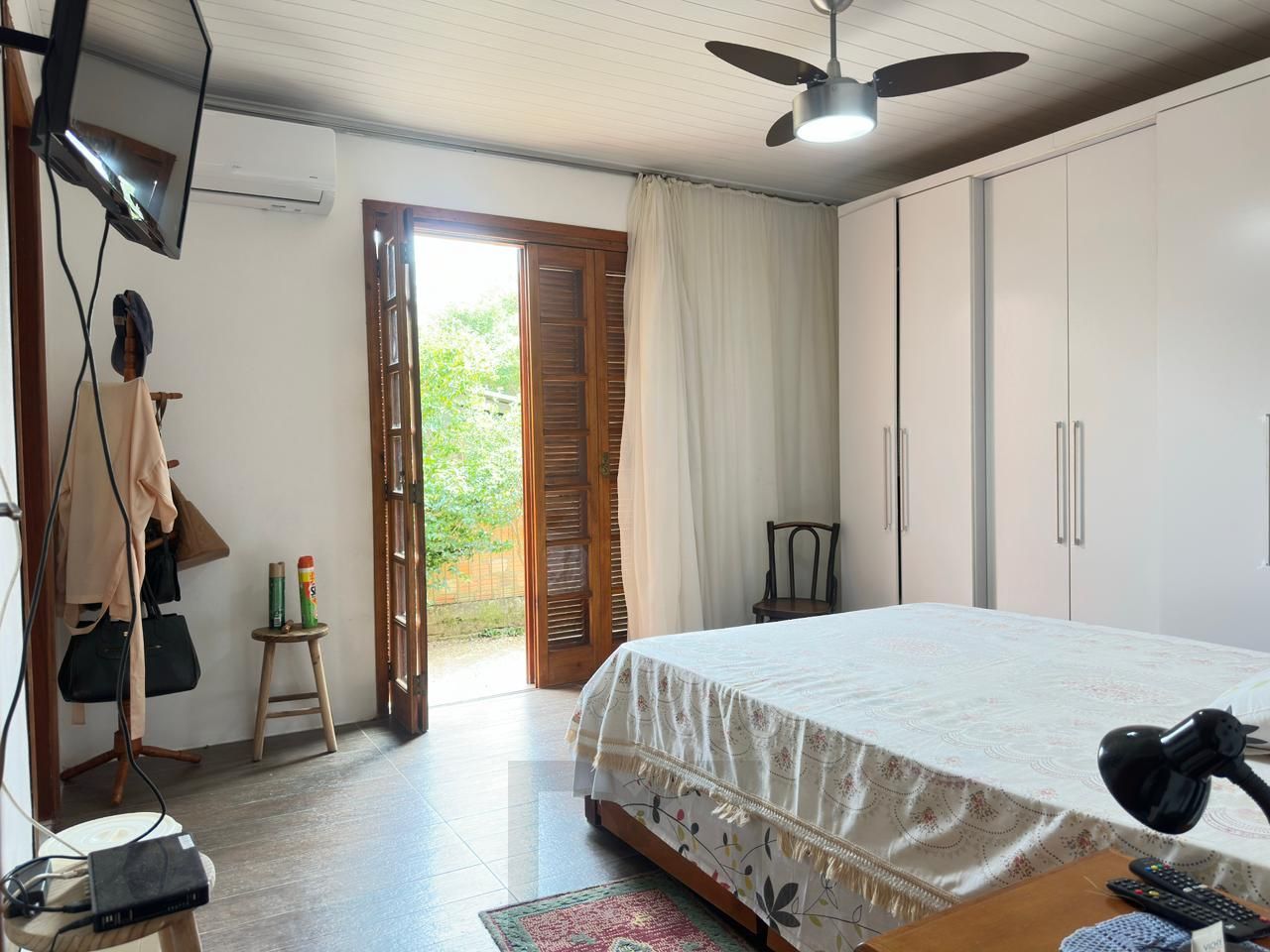 Casa de alvenaria toda reformada e mobiliada no bairro Lami — foto 11