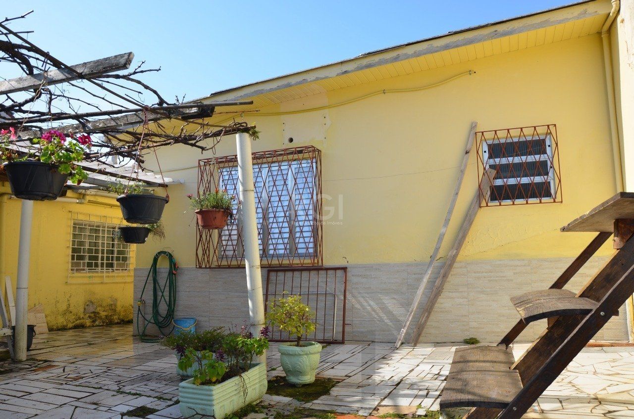 Casa Com 5 dormitórios no Bairro Partenon — foto 4