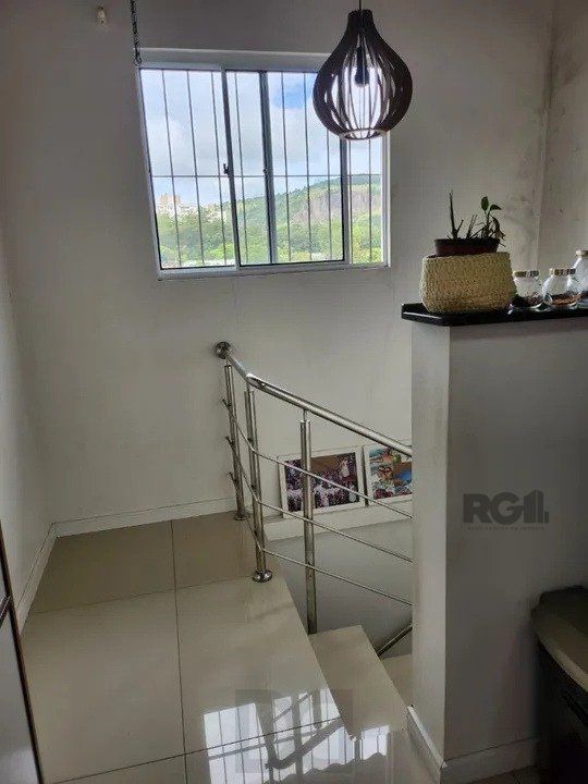Casa com 4 quartos, 1 suíte, 7 vagas - 97,32m² no bairro Jardim Carvalho, Poa/RS — foto 2