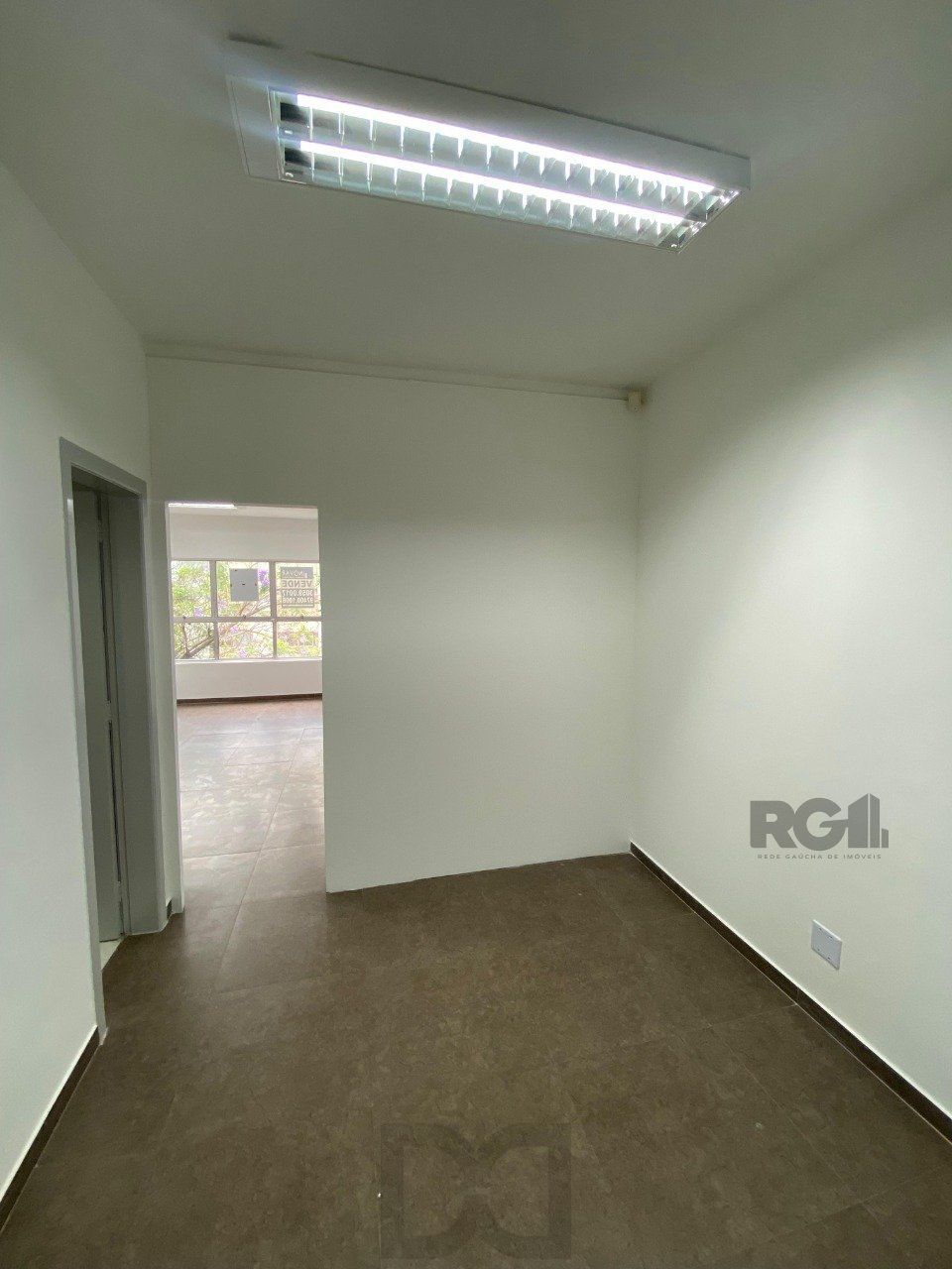 Sala comercial no bairro Navegantes, Porto Alegre/RS — foto 5