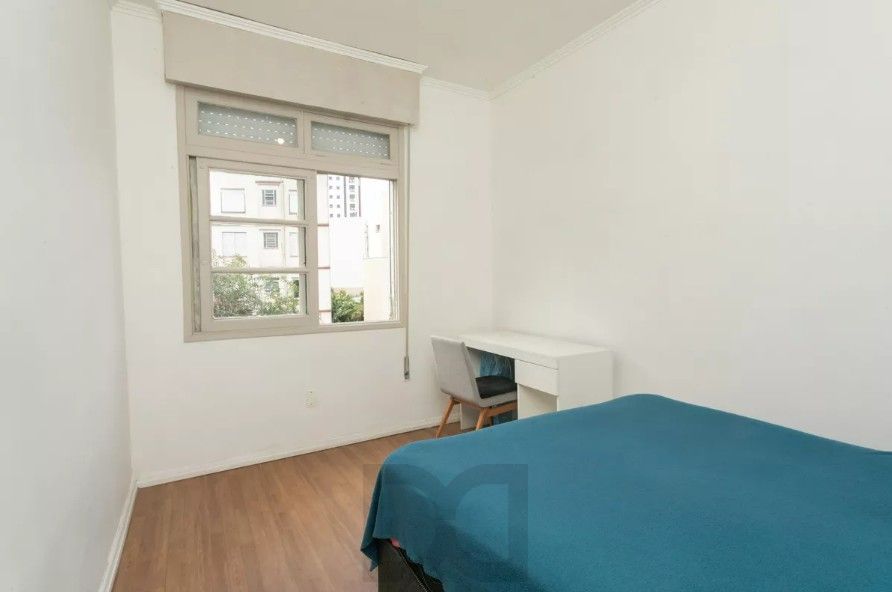 Amplo apartamento no Bairro Petrópolis com 2 vagas de garagem — foto 16