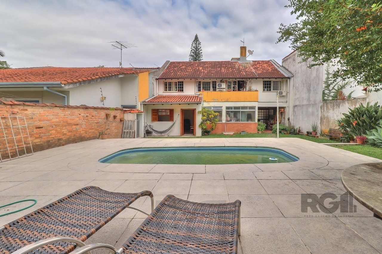 Casa a venda composta de 4 dormitórios no bairro Jardim Isabel em Porto Alegre — foto 38