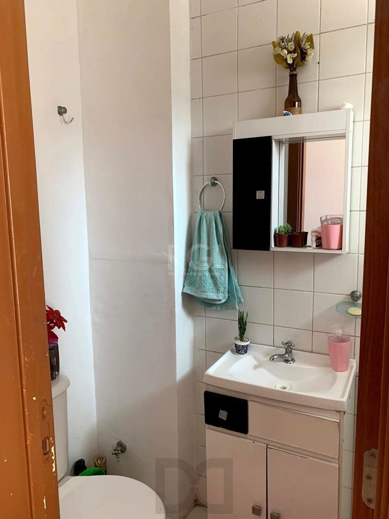 APARTAMENTO, 2 DORMITÓRIOS, 1 VAGA DE GARAGEM, BAIRRO RUBEM BERTA, POA/RS — foto 7