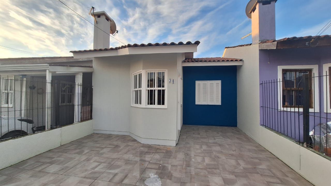 Casa em Condomínio com 02 Quartos, Bairro Restinga — foto 1