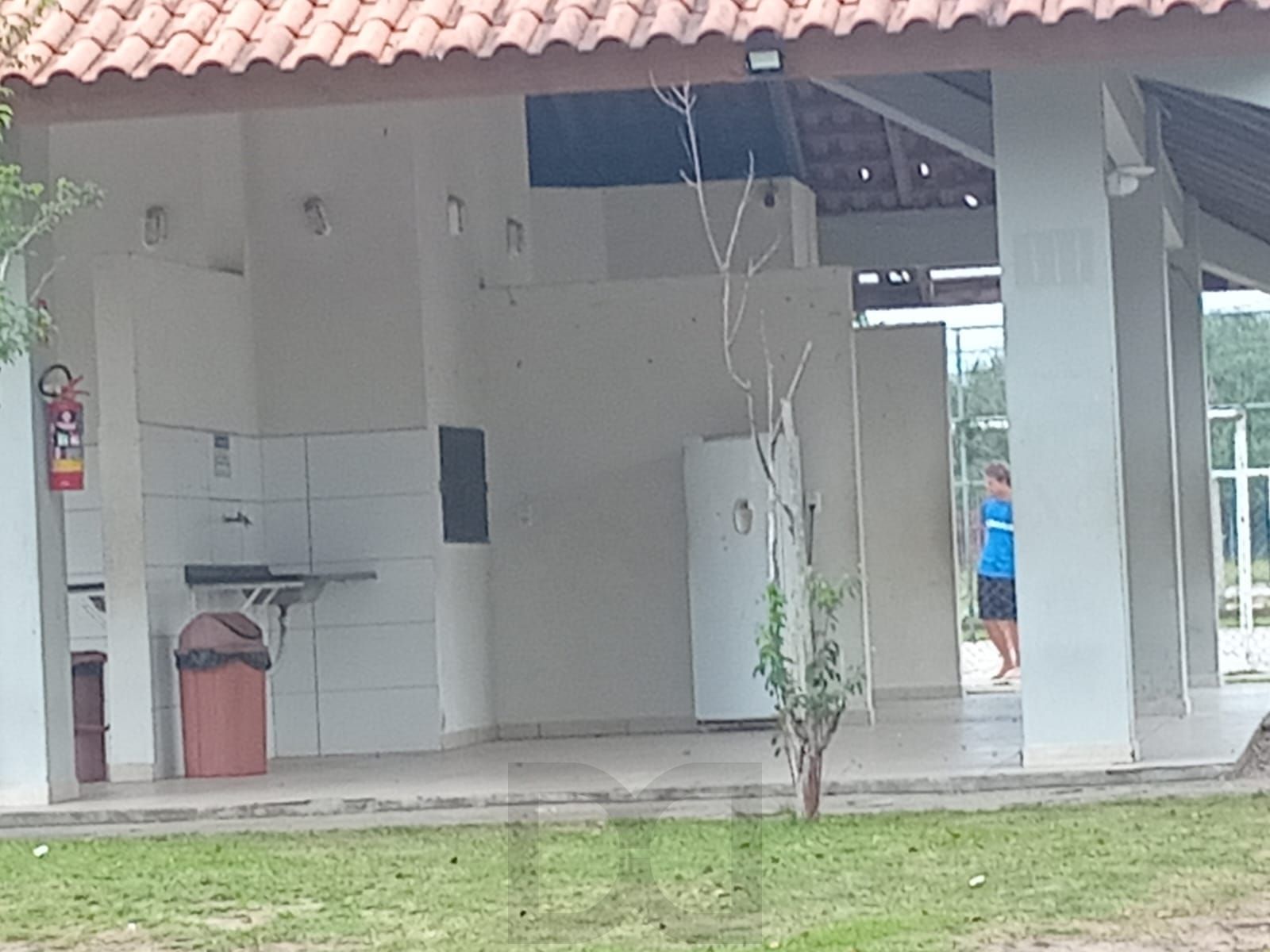 Apartamento de 2 dormitórios , ultimo andar sem elevador ! — foto 11