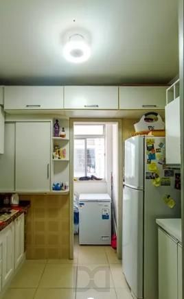 Apartemento de 2 dormitórios com vaga coberta no bairro Tristeza — foto 9