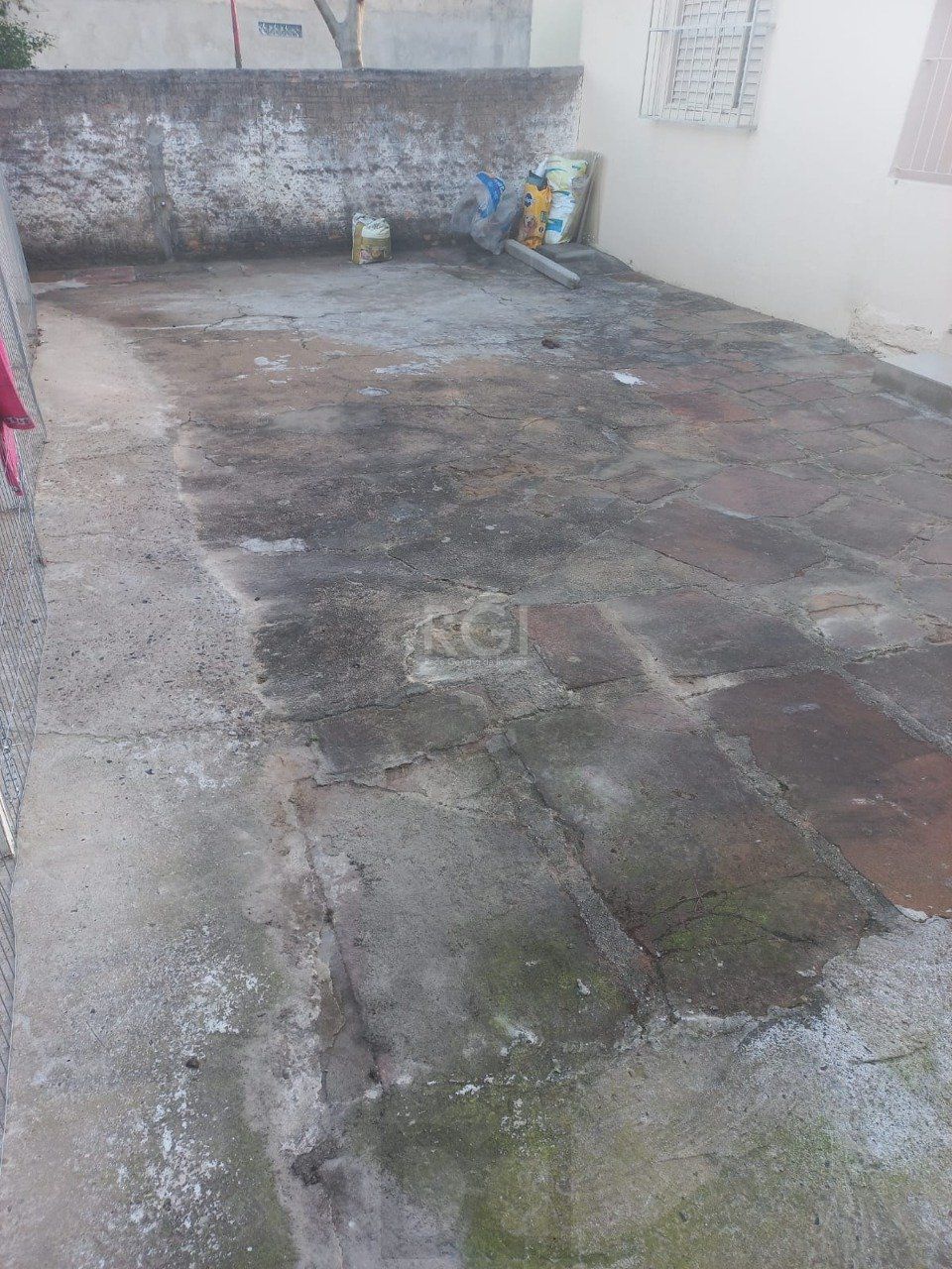Duas casas no mesmo terreno no bairro Rubem Berta — foto 22