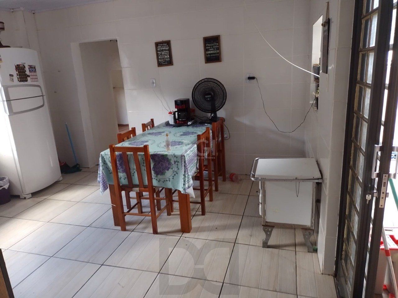 Casa de 4 dormitórios no bairro Jardim Floresta — foto 1
