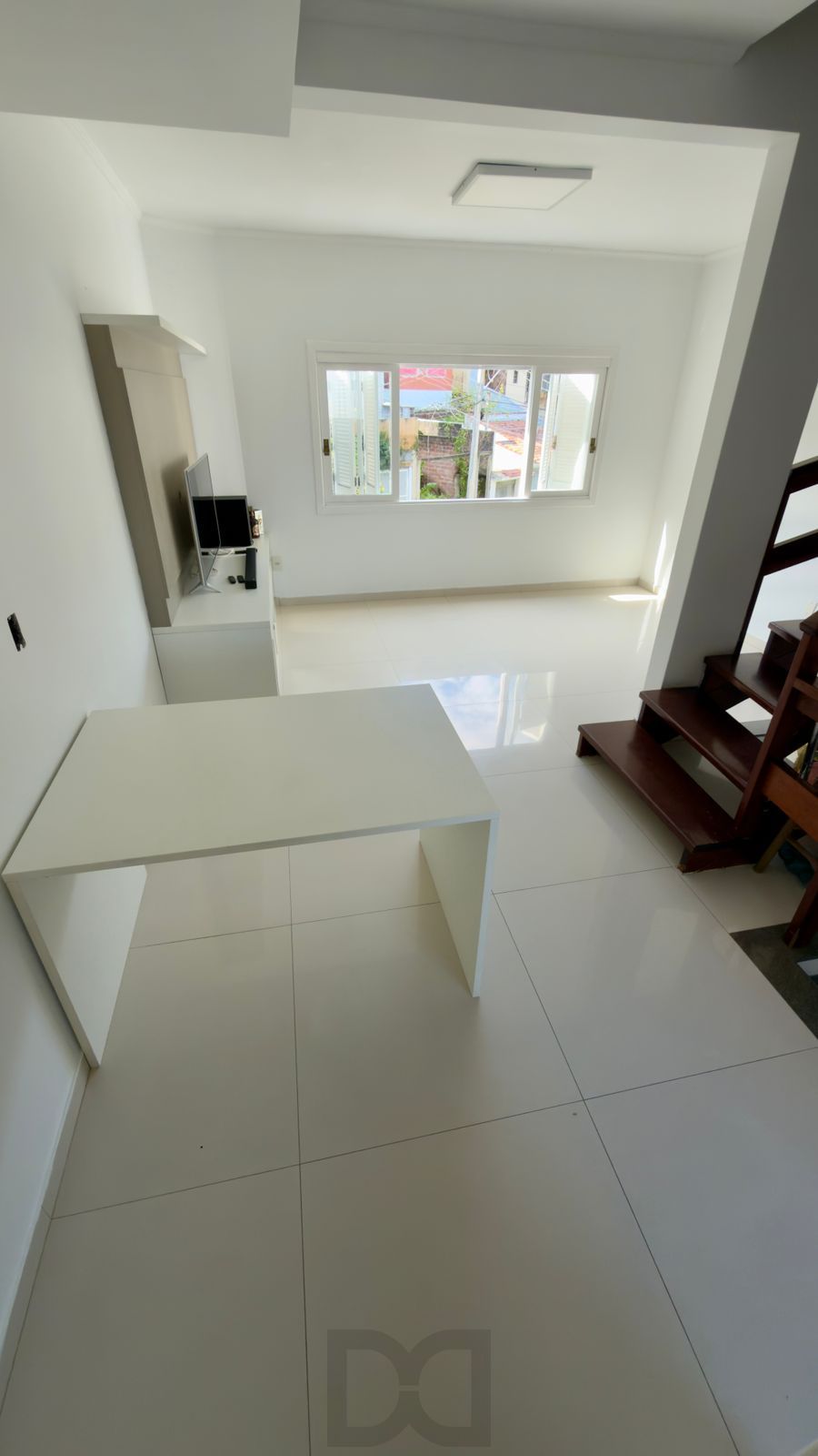 Casa com 02 quartos e 02 vagas no Bairro Jardim Itu em Porto Alegre — foto 3