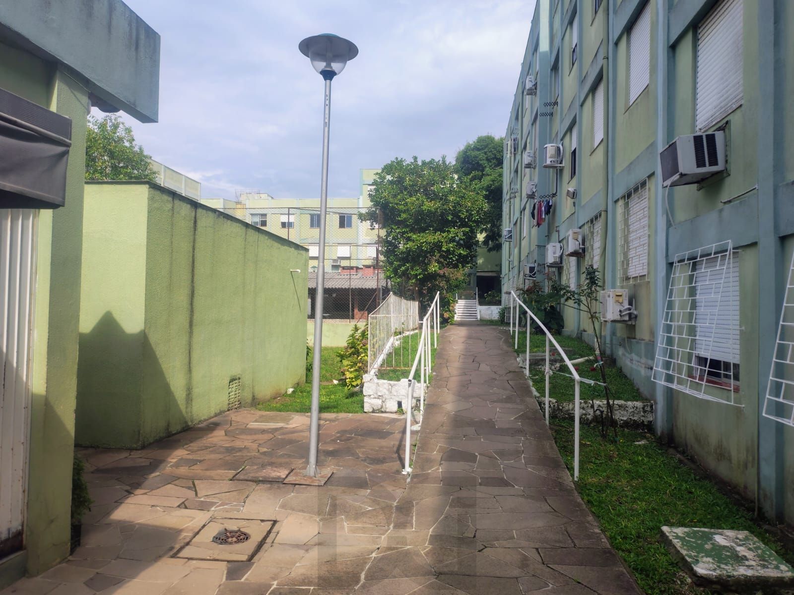 Apartamento de 2 dormitórios , portaria , salão de festas com churrsaqueira ! — foto 5
