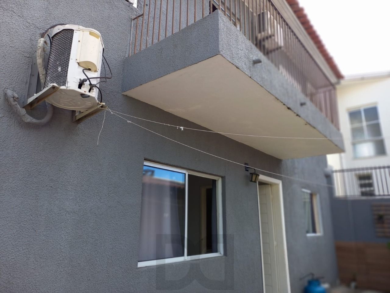 Duas casas no terreno com 2 vagas de garagem — foto 4
