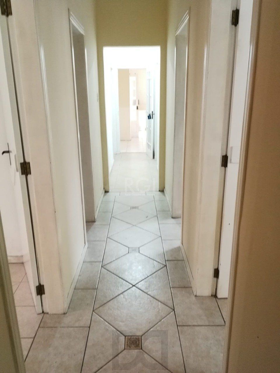 Casa para Venda - 170m², 3 dormitórios, 3 vagas - Nonoai, Porto Alegre — foto 7
