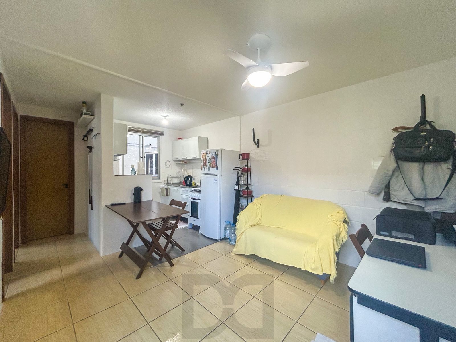 Apartamento com 2 quartos, com 1 vaga, no bairro Vila Nova, Porto Alegre/RS — foto 1