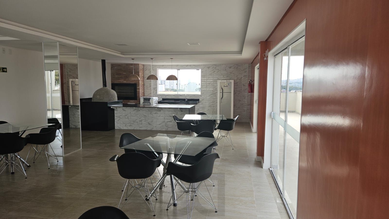 Apartamento 2 dormitórios , suíte , sacada com churrasqueira , 1 vaga de garagem coberta ! — foto 16
