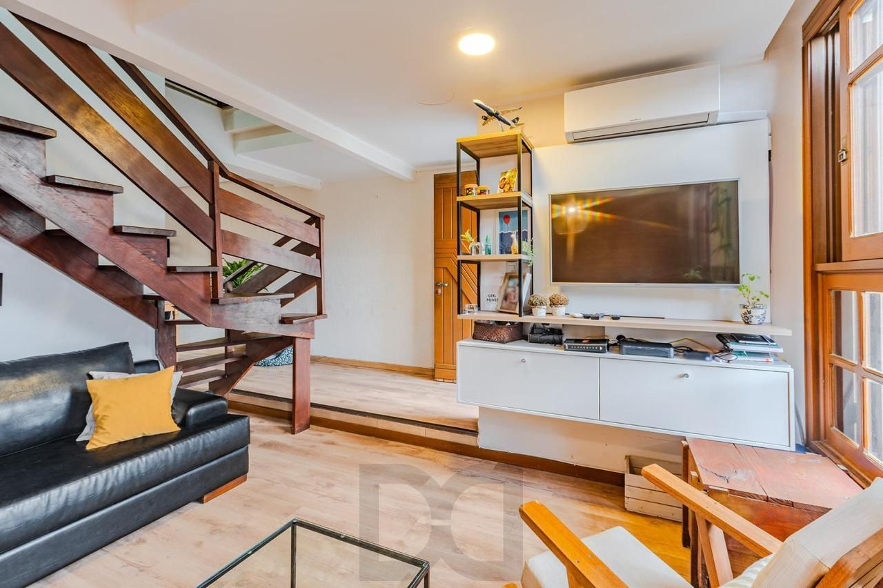 Casa em condomínio 3 dormitórios e sótão bairro Cristal — foto 9