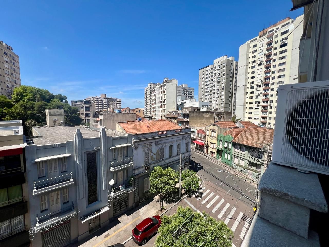 Apartamento 3 dormitórios com 80m2 no bairro Floresta. — foto 11