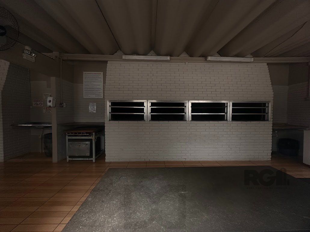 Apartamento a venda, dois dormitórios mobiliado no bairro Cristal. — foto 41