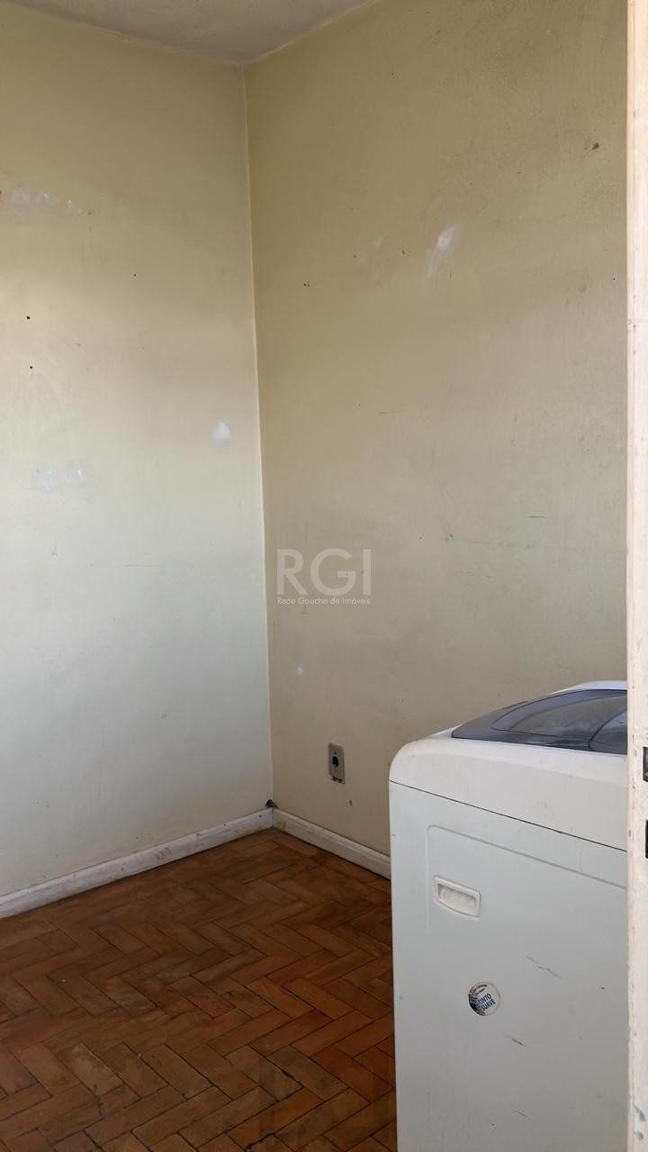 Apartamento de 2 dormitórios no bairro Passo d´Areia — foto 2