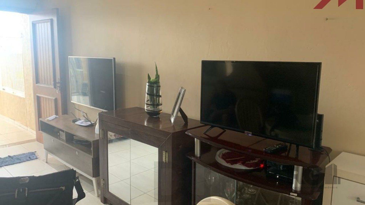 Sobrado em Trmandai com 2 suirtes, 2 banheiros, 1 vaga, churrasqueira e varanda. — foto 4