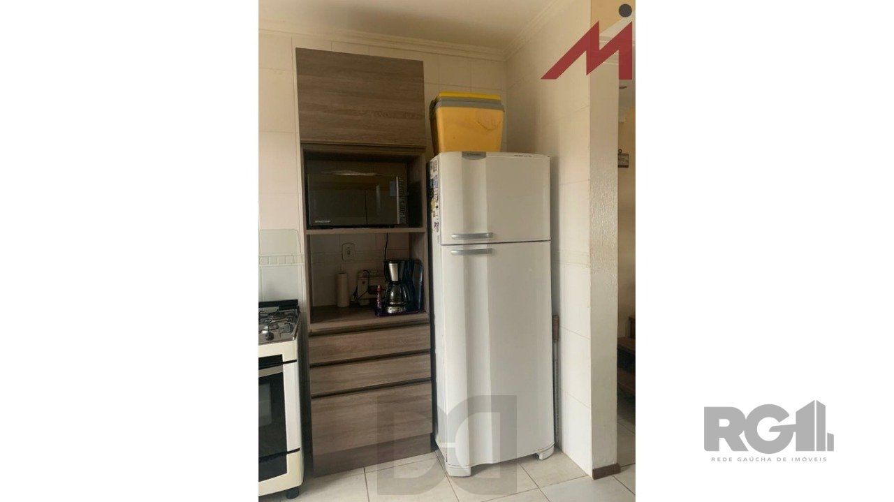 Sobrado em Trmandai com 2 suirtes, 2 banheiros, 1 vaga, churrasqueira e varanda. — foto 7