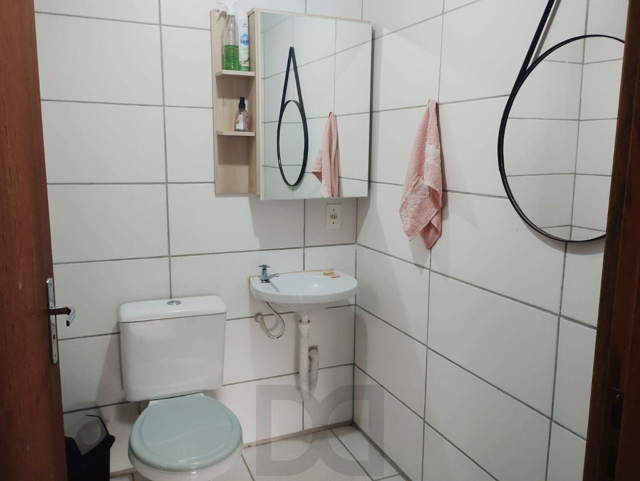 Apartamento de 2 dormitórios com vaga e portaria 24 horas ! — foto 14