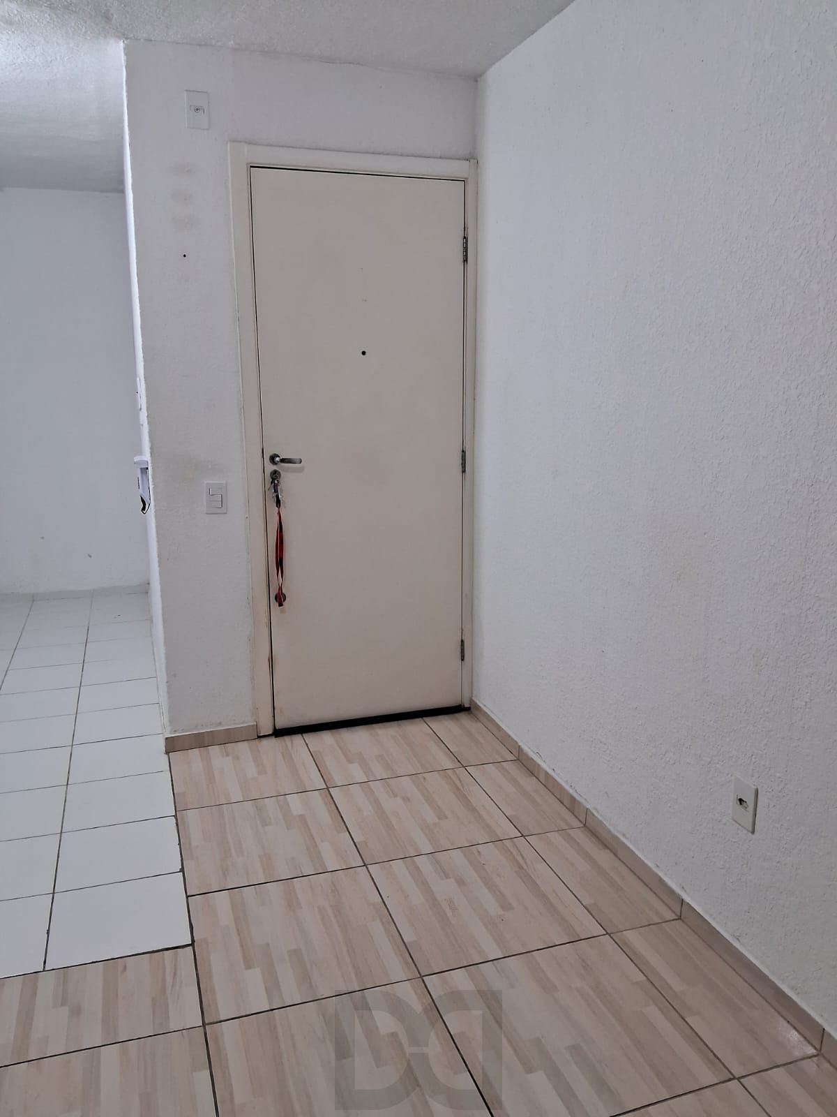 Apartamento 2 Dormitórios, 2º Andar, 01 vaga no Bairro Sarandi em Porto Alegre. — foto 4