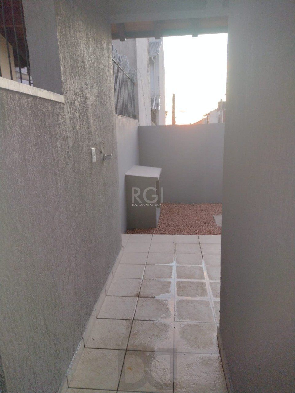 Casa para Venda - 122.96m², 3 dormitórios, sendo 1 suites, 2 vagas - Guarujá — foto 11