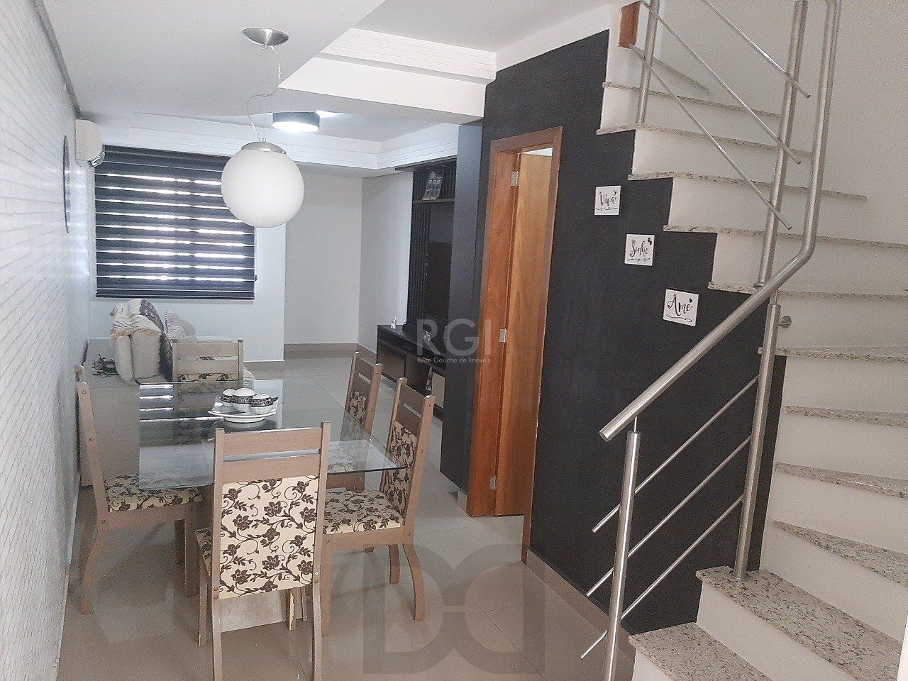 Casa com 2 quartos, 2 suítes, varanda, vaga, no bairro Aberta dos Morros, Poa/RS — foto 9