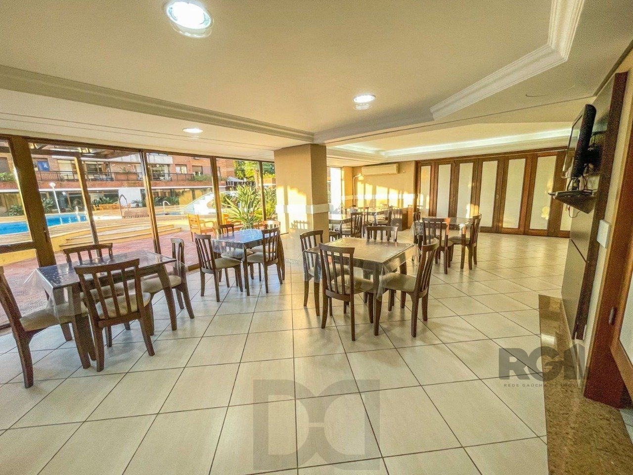 Cobertura, 3 dormitórios, sendo 1 suíte, 3 vagas - Tristeza — foto 76