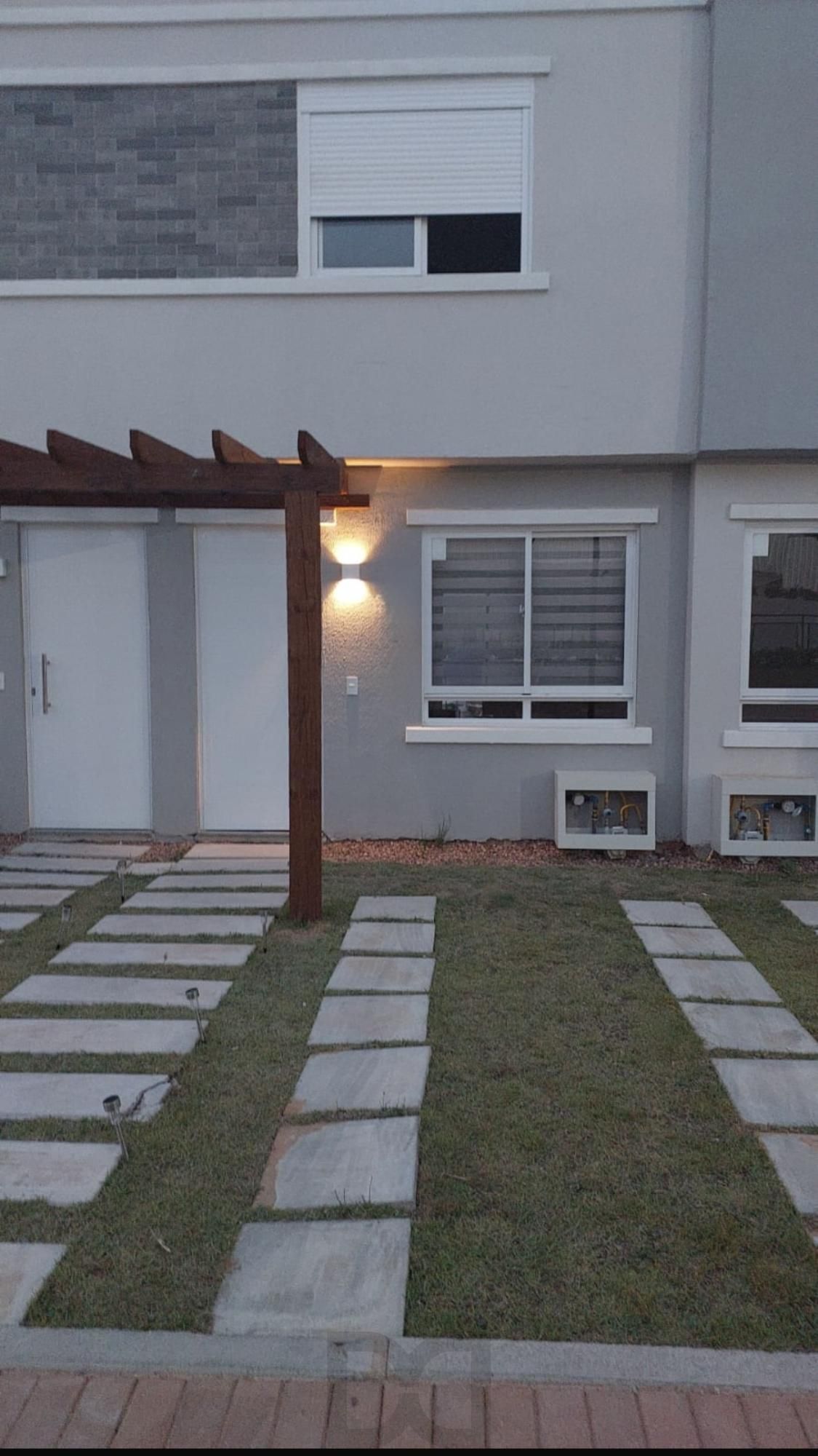 Casa em Condomínio com 02 quartos e 01 vaga no Bairro Campo Novo — foto 1