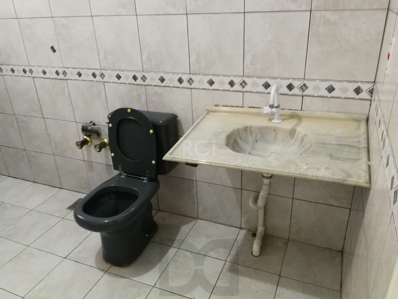 Casa para Venda - 170m², 3 dormitórios, 3 vagas - Nonoai, Porto Alegre — foto 16