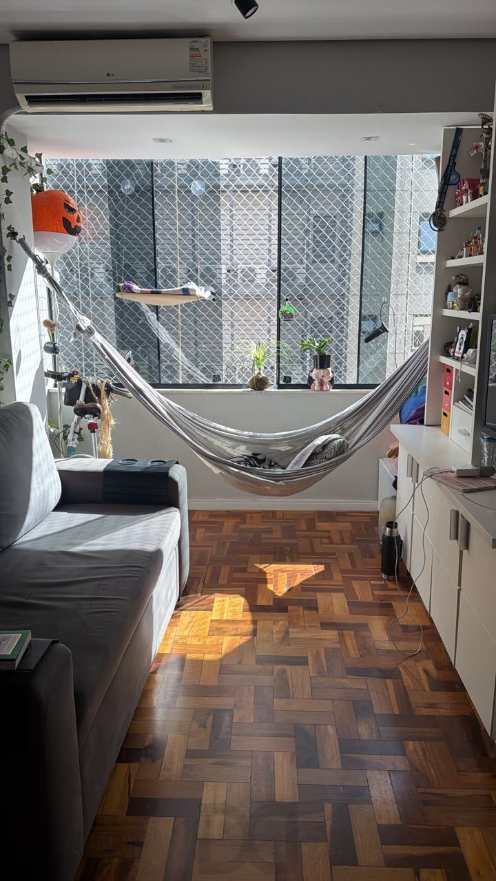Apartamento 1 dormitório com suíte e vaga no Bairro Menino Deus, Porto Alegre RS — foto 1