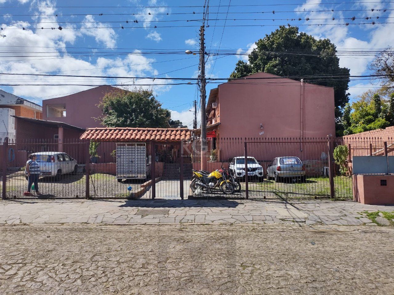 Casa Condominio para Venda - 36m², 2 dormitórios, 1 vaga - Guarujá, POA — foto 1