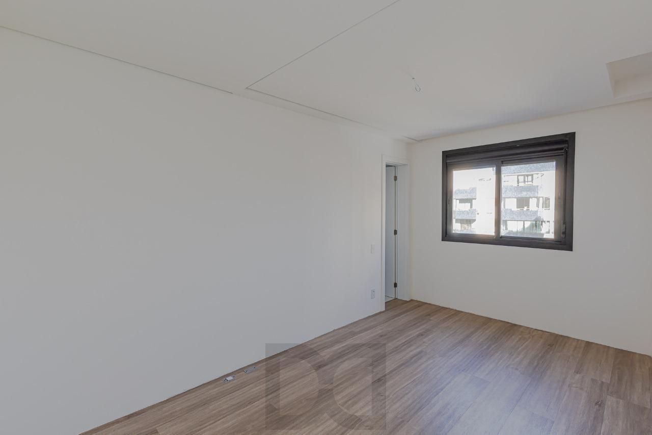 APARTAMENTO, 2 DORMITÓRIOS, 2 SUÍTES, VARANDA, VAGA DE GARAGEM, BAIRRO MENINO DEUS, PORTO ALEGRE/RS — foto 13